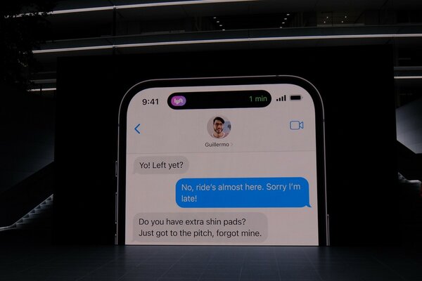Apple обставила хейтеров: iPhone 14 Pro получили интерактивный вырез в экране