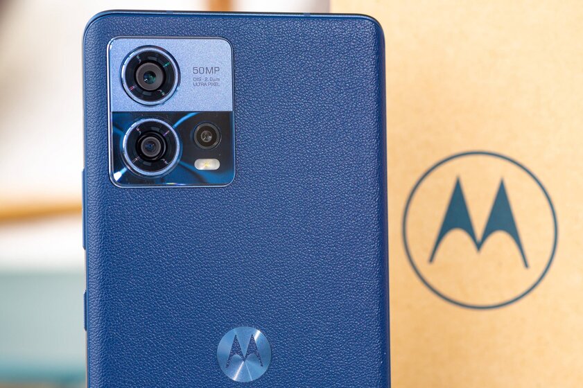 Приятный корпус, мощный процессор и лучшие камеры: обзор Motorola Edge 30 Fusion