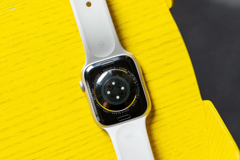 Обзор Apple Watch Series 8: минорное обновление, которое никого не впечатлит — Железо и датчики. 1