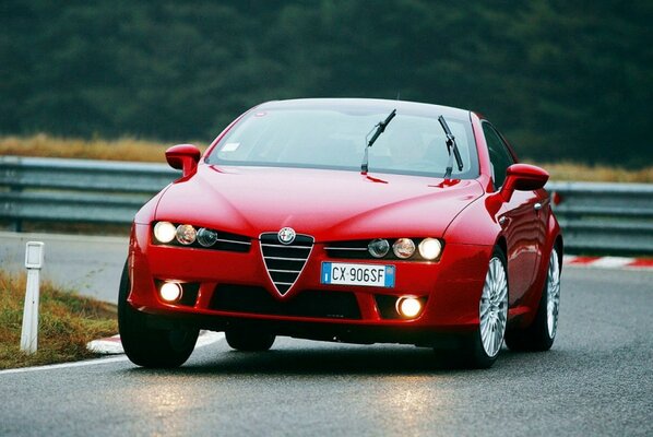 Итальянка из Японии в России. Каково сейчас владеть Alfa Romeo 147 GTA