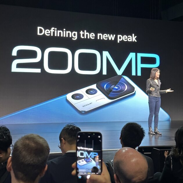 Xiaomi представила смартфон с камерой на 200 Мп. Она делает из ночных снимков дневные