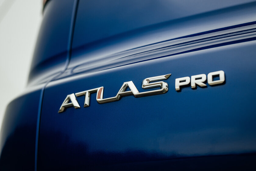 Если хочется Volvo, но без переплаты: тест-драйв Geely Atlas Pro — Встреча. 8