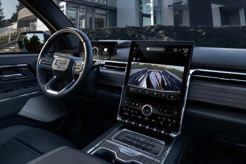 GMC представила роскошный электропикап: он обеспечит дом электричеством на 21 день