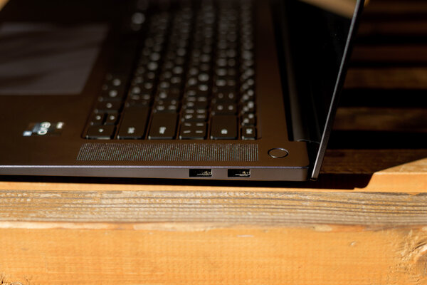Ноутбук с соотношением сторон 3:2 — это удобно? Тестирую HUAWEI MateBook 16s — Интерфейсы и автономность. 1