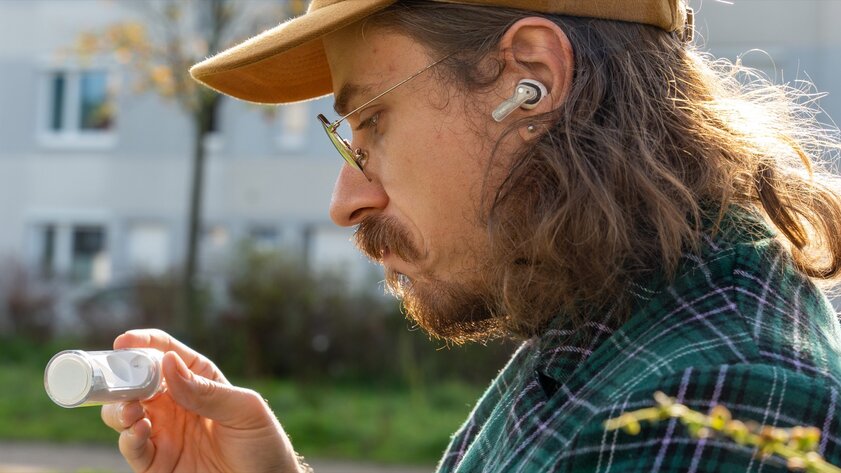 Подозрительно хорошие женские наушники от основателя OnePlus: обзор Nothing Ear (Stick)