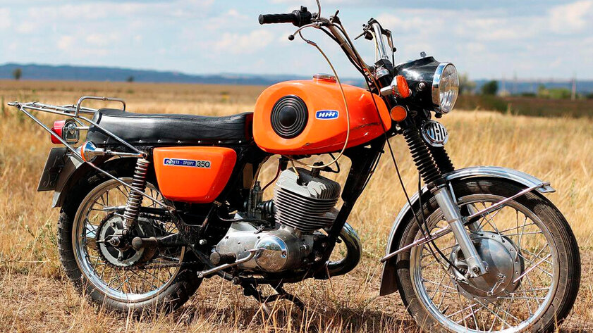 На них катались наши родители: самые популярные мотоциклы в СССР. Чем выделялись