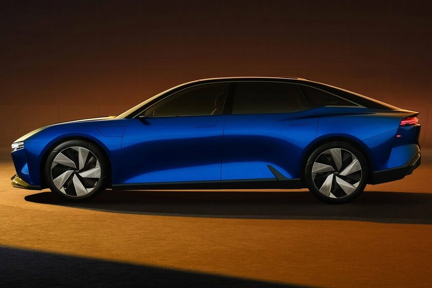 Chevrolet показала свой первый электрический седан: новинка отправится в релиз уже с 2023 году