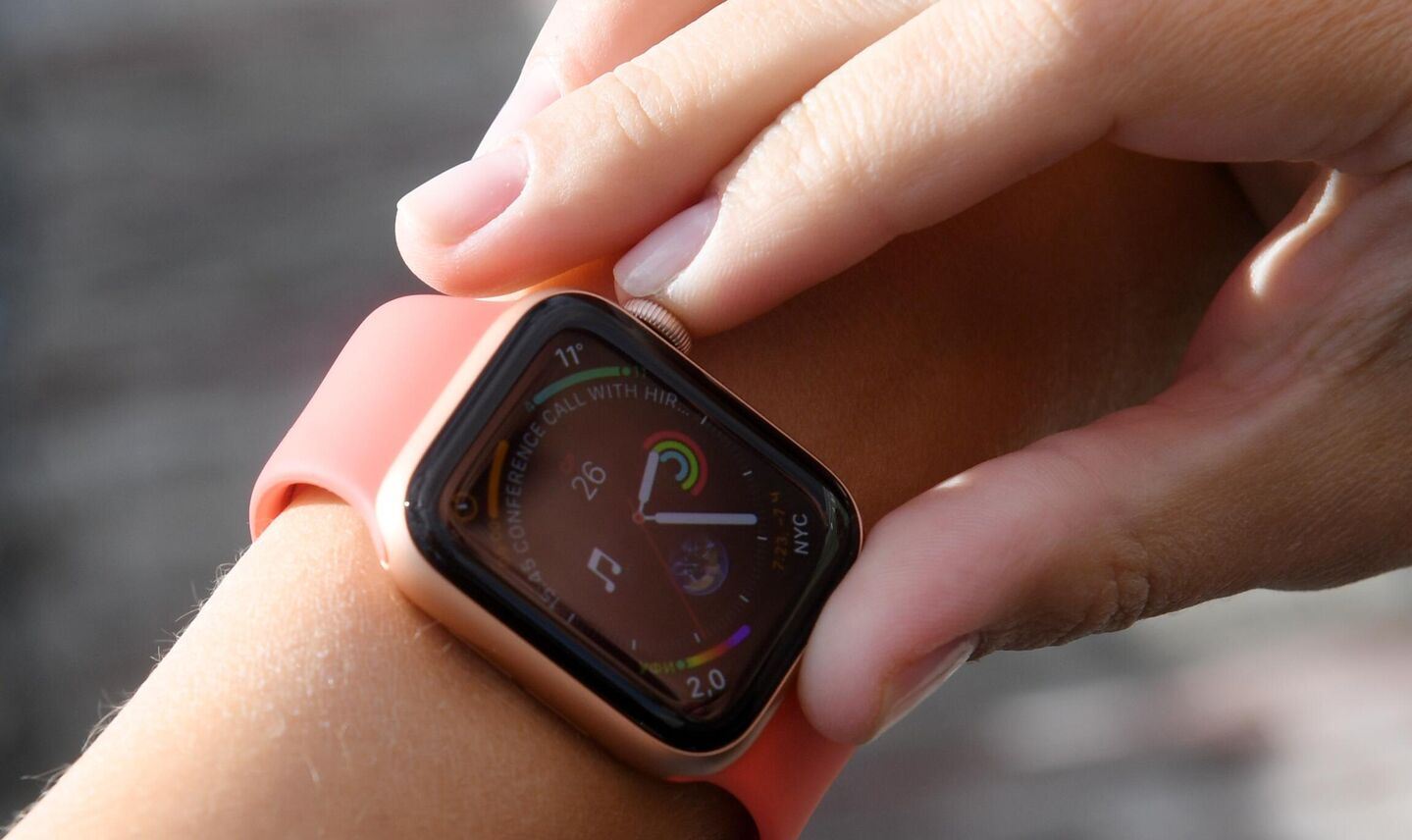 На Apple приходится больше половины умных часов, а Индия становится ...