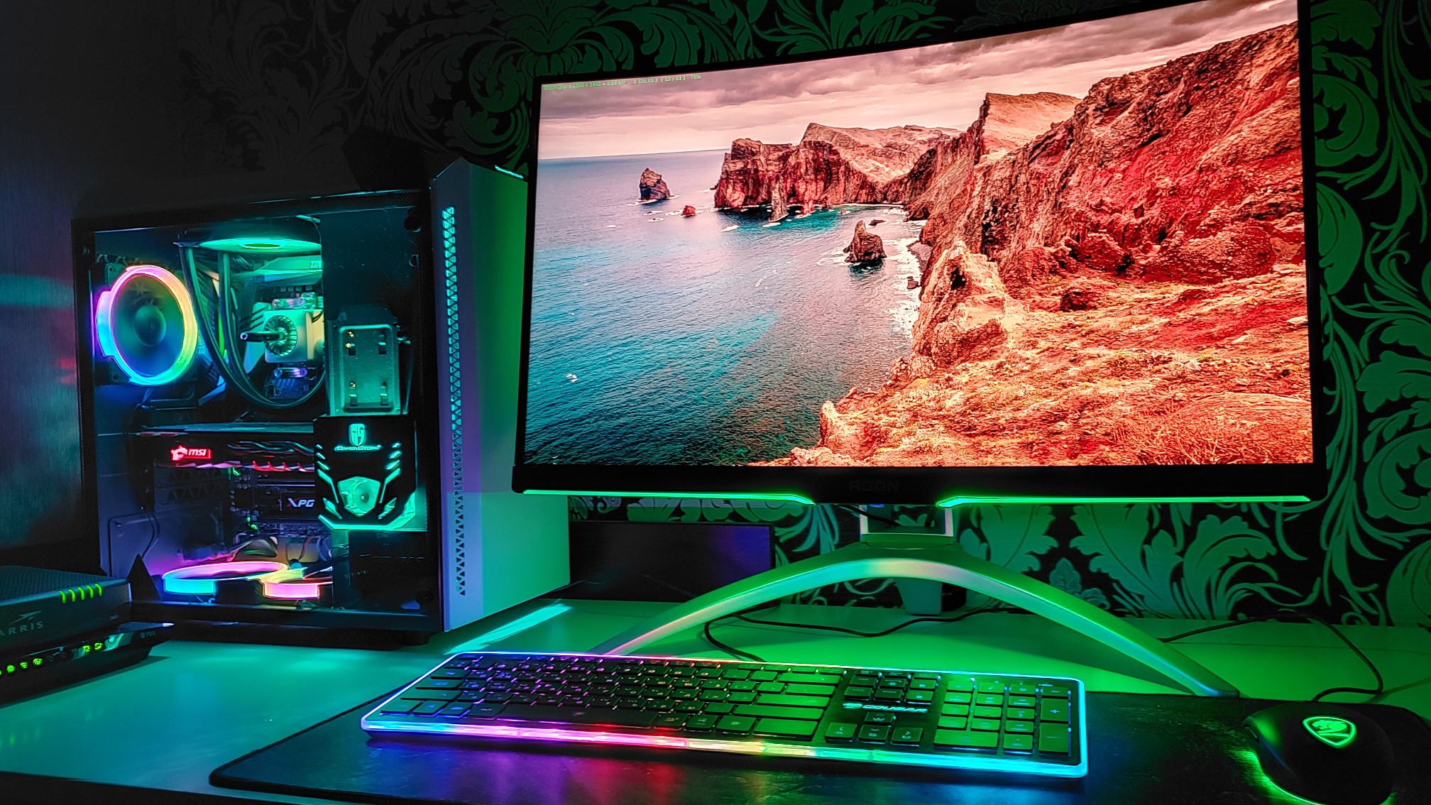 Футуристическая одежда женская. Старый игровой ноутбук alienware area 51. Компьютерный стол континент пк11. Мощный игровой пк. Компьютерна мода.