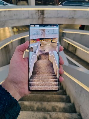 В России стартовали продажи HONOR X9a с большой батареей и экраном, как у флагманов