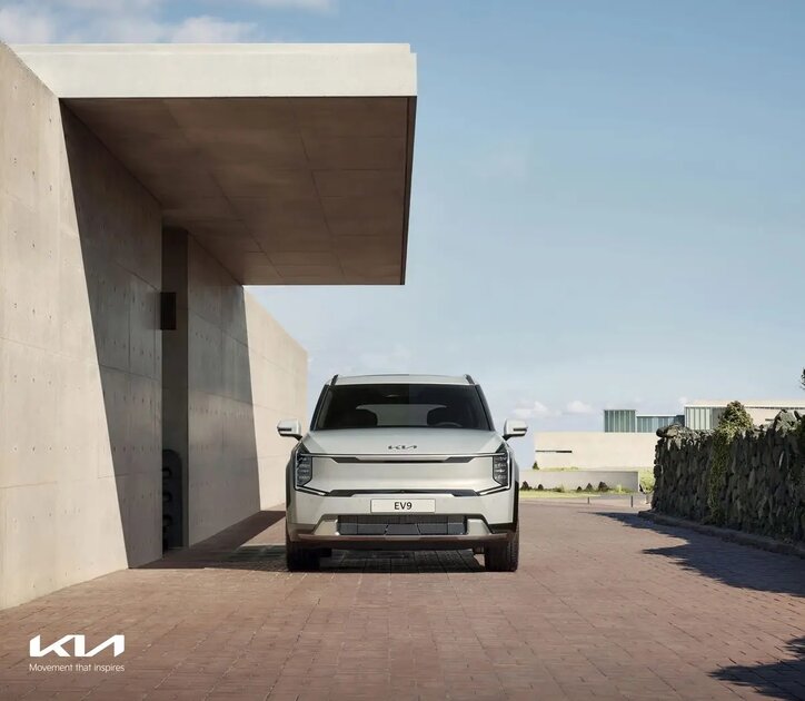 Kia представила флагманский электрокар: с необычным кузовом и очень комфортным салоном