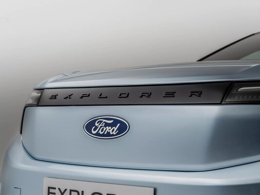 Анонс Ford Explorer EV: электрокроссовер на платформе Volkswagen, не имеющий ничего общего с бензиновой моделью