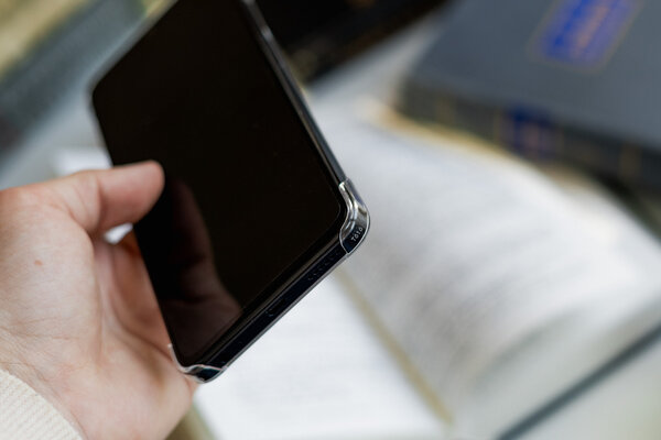 Обзор Infinix Smart 7: таким должен быть бюджетный смартфон? — Внешний вид и эргономика. 4