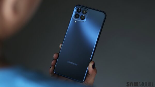 Рейтинг лучших смартфонов до 20 000 рублей: какой купить в мае 2023 — 4. Samsung Galaxy M33 5G (6/128 ГБ). 1