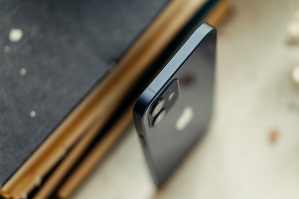 Рейтинг лучших смартфонов до 50 000 рублей: какой купить в апреле 2023 — 5. iPhone 12 (64 ГБ). 3