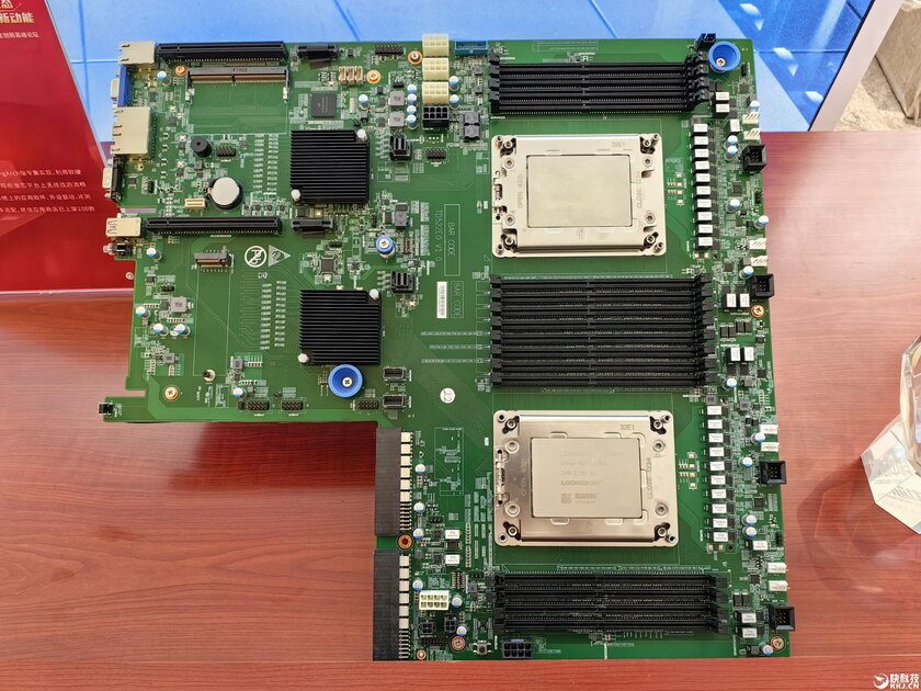 В Китае представили 32-ядерный процессор Loongson 3D5000 без архитектуры ARM