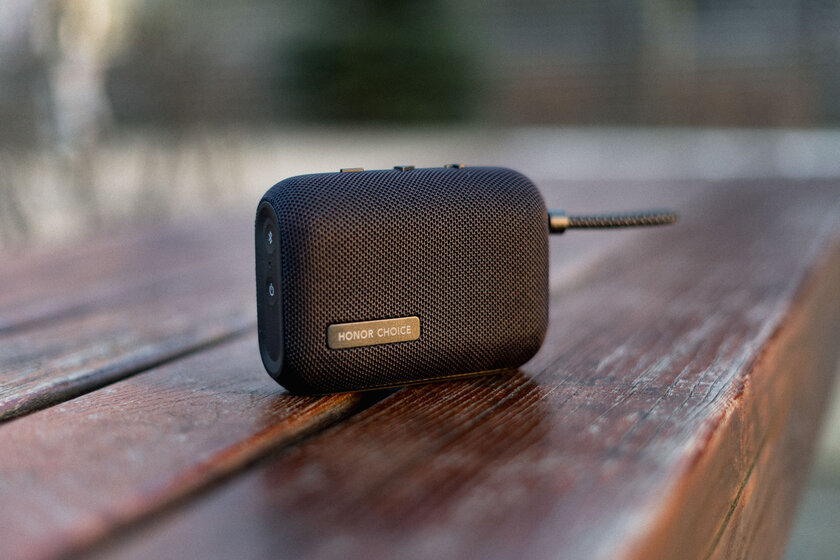 Обзор HONOR CHOICE Portable Bluetooth Speaker — приятное пополнение в экосистеме — Что внутри. 1