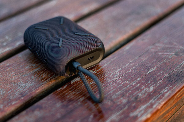 Обзор HONOR CHOICE Portable Bluetooth Speaker — приятное пополнение в экосистеме — Что снаружи. 8