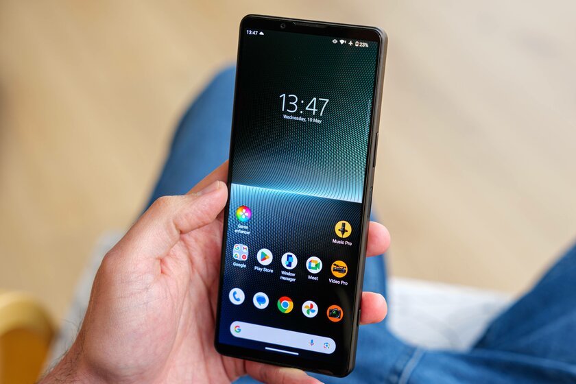 Единственный удобный камерофон — Sony гнёт свою линию. Обзор Xperia 1 V — Отзыв. 1