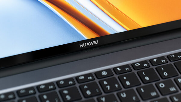 Обзор Huawei MateBook 16s: в одной модели собрали лучшее из всех остальных — Внешний вид и разъемы. 4