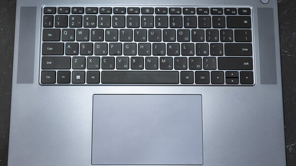 Обзор Huawei MateBook 16s: в одной модели собрали лучшее из всех остальных — Клавиатура и тачпад. 2