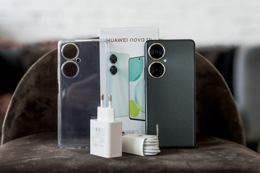 Один из немногих смартфонов, которым хочется пользоваться без чехла. Обзор Huawei nova 11i — Комплект. 1