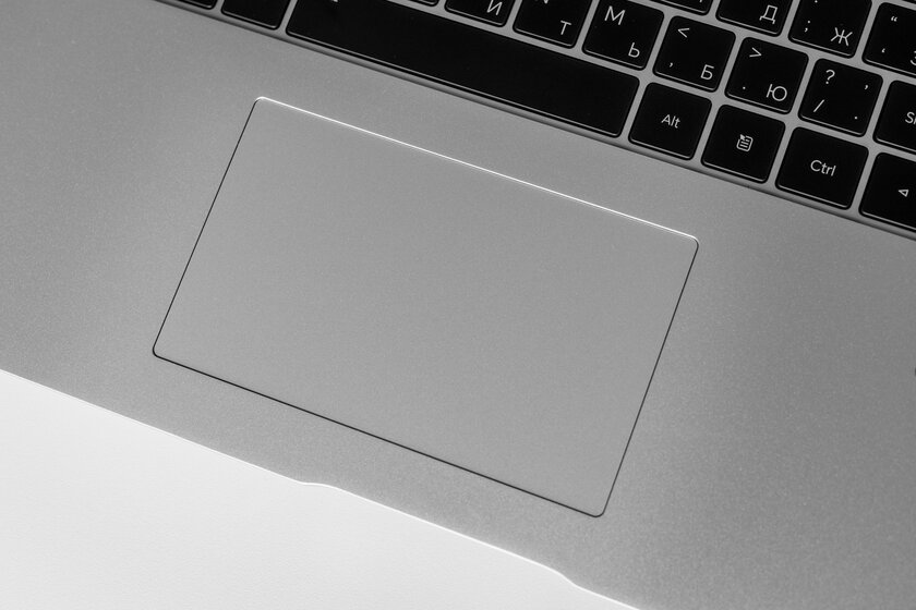 Этот большой, но компактный ноутбук подходит абсолютно для всего. Обзор HONOR MagicBook X 16 Pro — Клавиатура и тачпад. 2