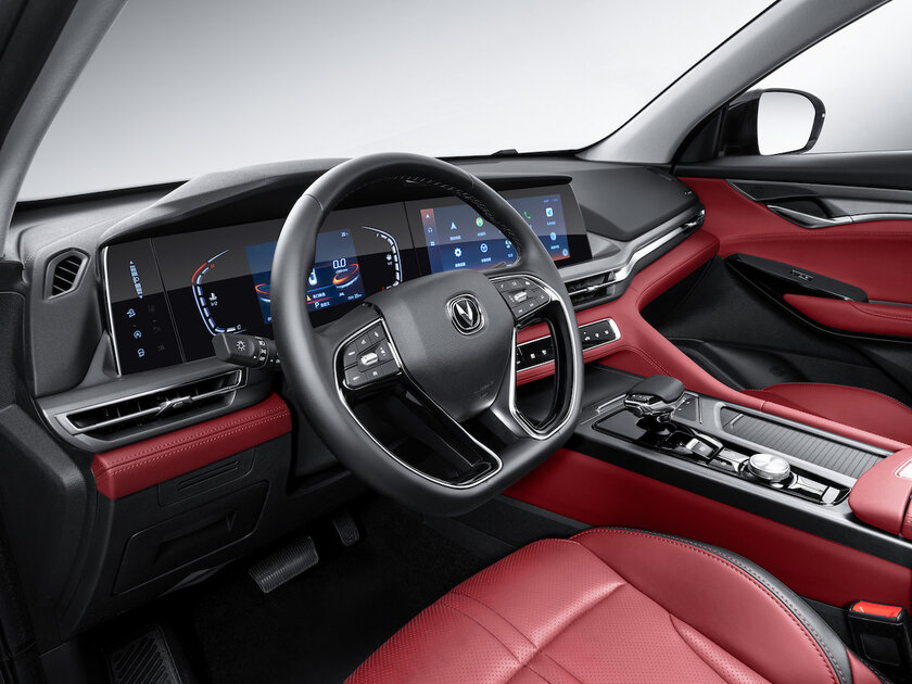 CHANGAN объявила о старте продаж стильного кроссовера CS75plus: он стоит дешевле 3 млн рублей