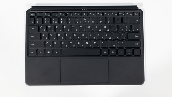 Обзор HUAWEI MateBook E Go: когда не смог определиться между планшетом и ноутбуком — Клавиатура и тачпад. 1