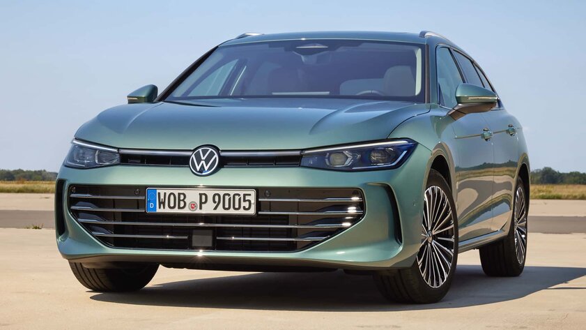 Огромный дисплей и никакого седана: Volkswagen представила новый Passat в кузове универсал