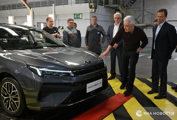 Стартовало производство «Москвича 6»: часть автомобилей будет «работать» в такси