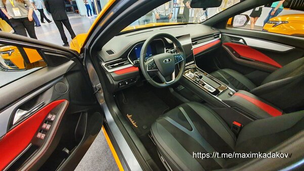 Стартовало производство «Москвича 6»: часть автомобилей будет «работать» в такси
