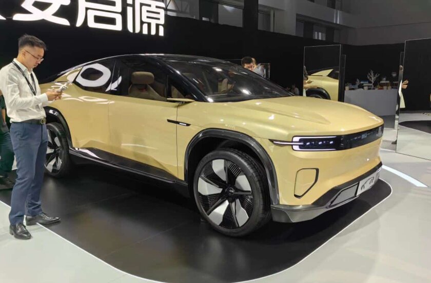 Кроссовер-пикап, спутниковая связь и дисплей над бампером: Changan представила электрокар Qiyuan CD701
