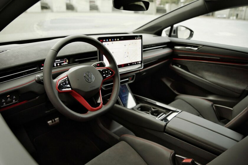 Антикрыло, дерзкий кузов и 558 лошадей: Volkswagen представила ID.X Performance