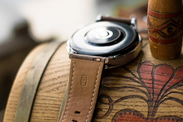 Удобные и живучие часы без компромиссов: обзор Huawei Watch GT 4 — Внешний вид и ремешок. 8