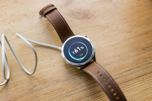 Удобные и живучие часы без компромиссов: обзор Huawei Watch GT 4 — Батарея. 3