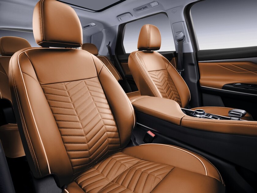 В России официально представлен семиместный кроссовер Changan CS95: с роскошным салоном и умными функциями