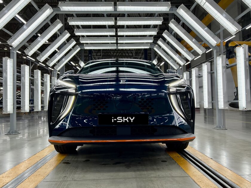 В России запустили производство Evolute i-Sky: электрокар с быстрой зарядкой стоит почти 5 млн рублей