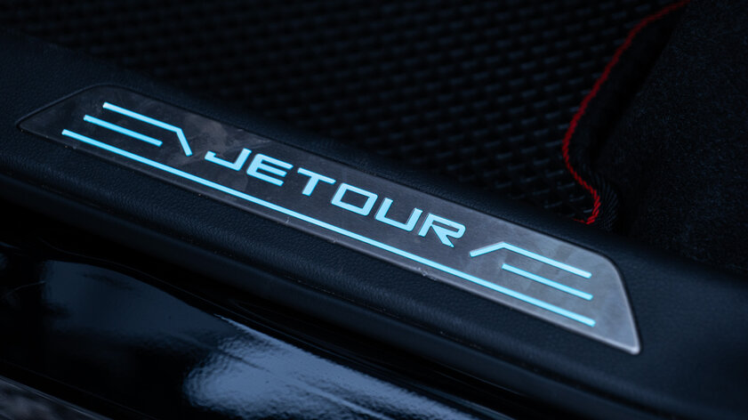Большая и надёжная машина без переплаты. Обзор приятно удивляющего Jetour X90 Plus — Внешний вид Jetour X90 Plus. 19