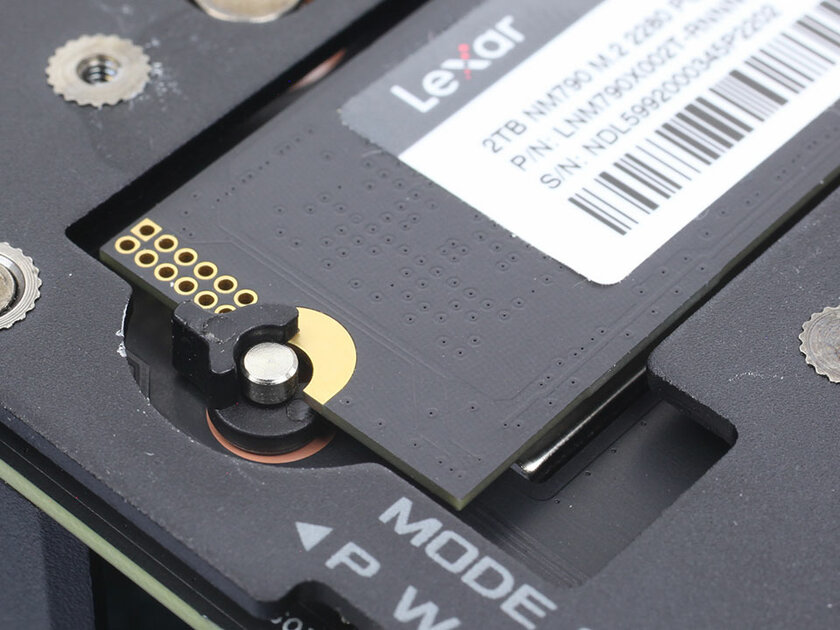 Видеокарта со слотом для SSD. В этом есть практический смысл, обзор ASUS GeForce RTX 4060 Ti Dual — Дизайн корпуса. 13