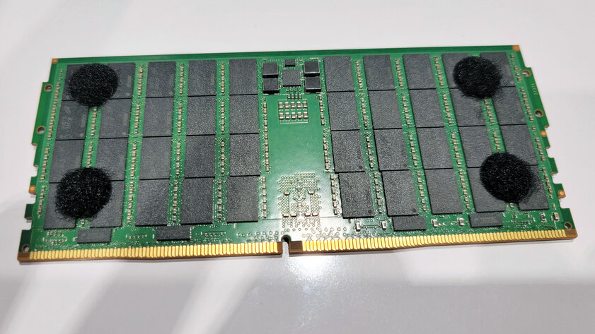 Micron представила планку DDR5-памяти на 256 ГБ: она потребляет 20 Вт энергии