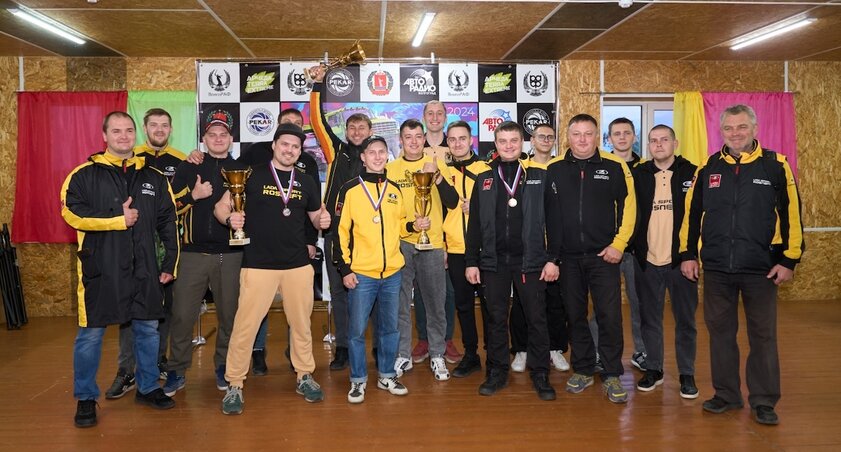Гоночные «Нивы» завоевали победу на Кубке России по ралли-рейдам: они обошли более мощных соперников