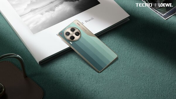 Эксклюзивная серия смартфонов Tecno Camon 30 Loewe поражает дизайном. У них задняя панель из кофейной гущи
