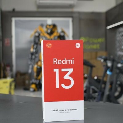 Редкий процессор и 108 МП камера: Представлена 4G-версия Redmi 13