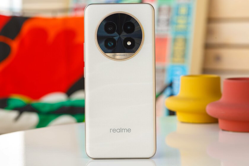 Обзор Realme 13 Pro+: редкая комбинация и хорошего дизайна, и удачной начинки — Дизайн. 1