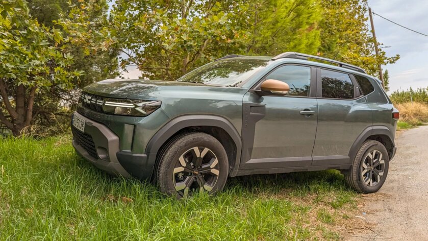 Король доступных внедорожников? Обзор Dacia Duster 2024 года — Конкуренты. 5