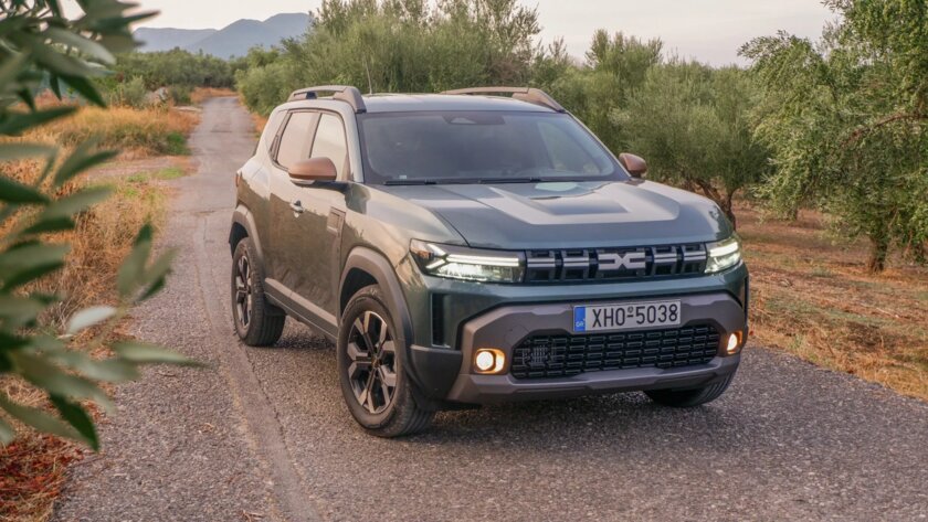 Король доступных внедорожников? Обзор Dacia Duster 2024 года — Комплектация и цены. 4