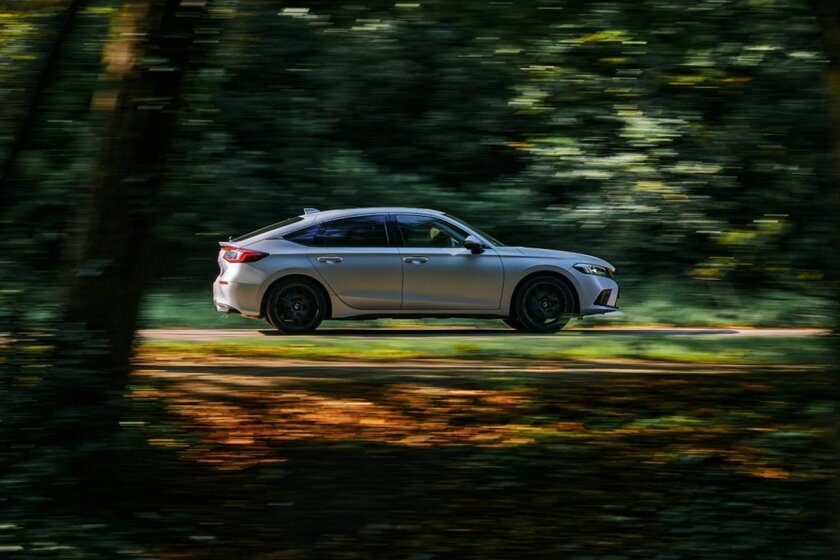 Honda представила уникальную модель Civic e:HEV в честь 25-летия своих гибридных моторов