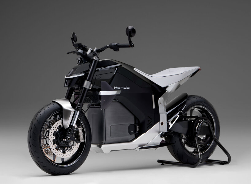 Honda показала концепт электромотоциклов EV Fun и EV Urban с несъёмными батареями