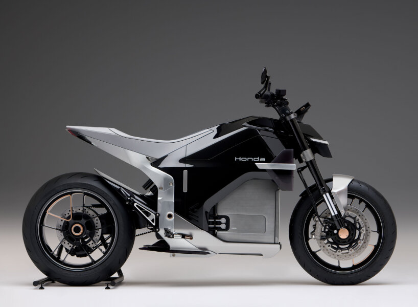Honda показала концепт электромотоциклов EV Fun и EV Urban с несъёмными батареями